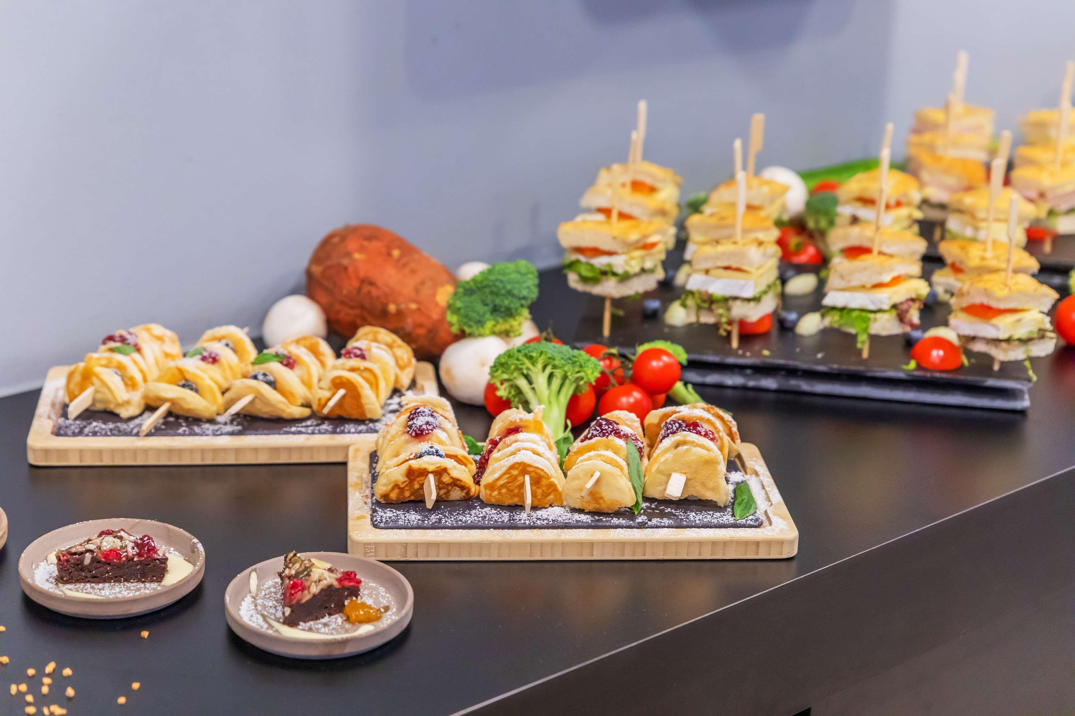 MeliáFrankfurt Ostend Innside酒店